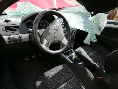 Veicolo di demolizione opel astra gtc cosmo dell'anno 2009 alimentato z19dth