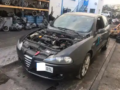 Vehículo de desguace ALFA ROMEO 147 (190) 1.9 JTD Distinctive del año 2005 con motor 937A2000