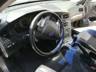 Veículo de Sucata volvo v70 familiar momentum do ano 2004 alimentado d5244t