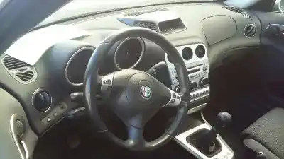 Veículo de Sucata alfa romeo 156 sportwagon 1.9 jtd 8v distinctive do ano 2004 alimentado 937a2000