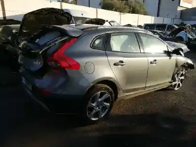 Veículo de Sucata volvo v40 kinetic do ano 2014 alimentado d5204t6