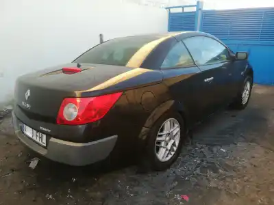 Утилизация автомобиля RENAULT MEGANE II COUPE Confort Authentique 150 CV / 110 KW года 2006 питание M9R 700