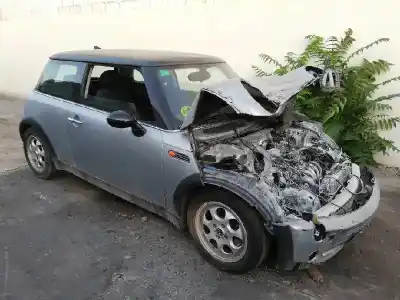 Vehicul casat bmw mini (r50,r53) cooper al anului 2005 alimentat w10b16a