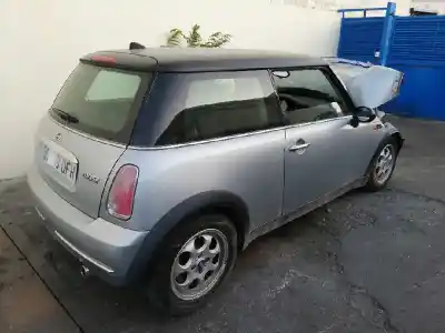 Vehicul casat bmw mini (r50,r53) cooper al anului 2005 alimentat w10b16a