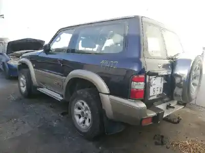 Véhicule à la ferraille nissan patrol gr (y61) elegance de l'année 2001 alimenté zd30