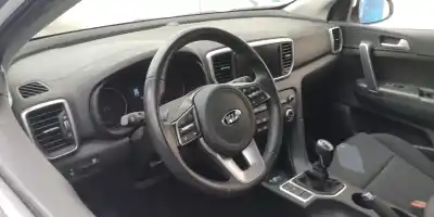 Veicolo di demolizione kia                                                sportage iv (ql, qle)                                                                                                                                                                                                                                      1.6 gdi                                                                                                                                                                                                                                                    dell'anno 2020 alimentato g4fd