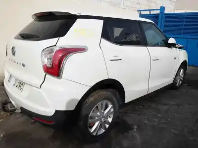 Здавання транспортного засобу ssangyong tivoli quartz 4x4 116 cv / 85 kw року 2016 потужний 673910