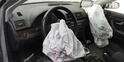 Veículo de Sucata audi a4 berlina (8e) 1.8 20v turbo do ano 2006 alimentado bfb