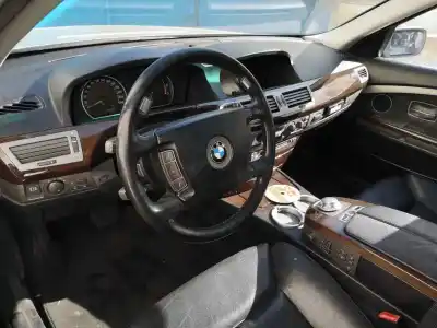 Verschrottungsfahrzeug bmw serie 7 (e65/e66) 745i des jahres 2001 angetrieben n62b44a