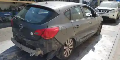 Veicolo di demolizione opel astra j lim. excellence dell'anno 2010 alimentato a17dtr