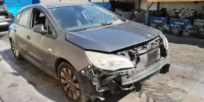 Veicolo di demolizione opel astra j lim. excellence dell'anno 2010 alimentato a17dtr