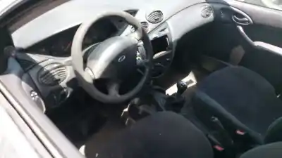 Veículo de Sucata ford focus berlina (cak) 1.8 tddi turbodiesel cat do ano 2000 alimentado c9da