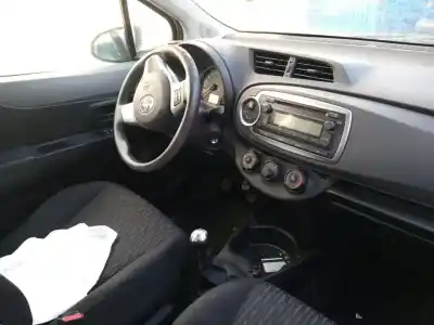 Veículo de Sucata TOYOTA YARIS Active do ano 2014 alimentado 1KR