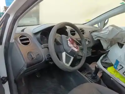 Veículo de Sucata seat ibiza iv st (6j8, 6p8) 1.6 tdi do ano 2011 alimentado cayb