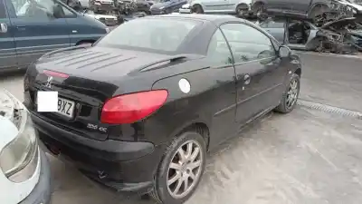 Veículo de Sucata peugeot 206 cc cc do ano 2002 alimentado rfn