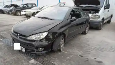 Veículo de Sucata peugeot 206 cc cc do ano 2002 alimentado rfn