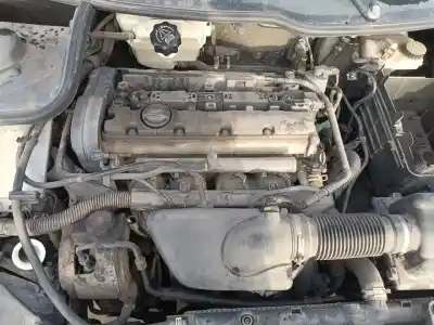 Veículo de Sucata peugeot 206 cc cc do ano 2002 alimentado rfn