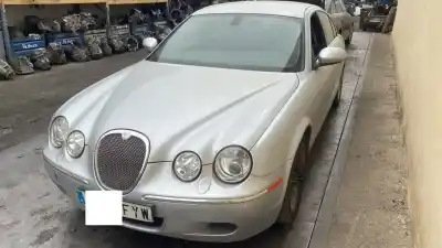 Véhicule à la ferraille jaguar s-type 2.7 v6 diesel cat de l'année 2007 alimenté 7g