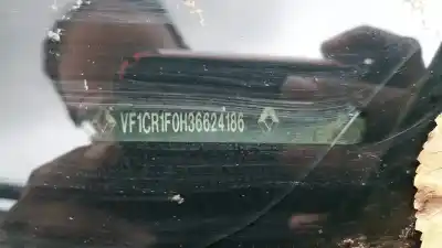 Véhicule à la ferraille renault clio iii luxe privilege de l'année 2006 alimenté k9k766