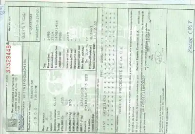 Véhicule à la ferraille renault clio iii luxe privilege de l'année 2006 alimenté k9k766