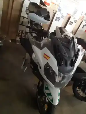 Veicolo di demolizione bmw r 1200 rt r 1200 rt dell'anno 2015 alimentato 122en