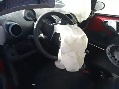 Sloopvoertuig citroen c1 (pm_, pn_) 1.4 hdi van het jaar 2011 aangedreven 8ht