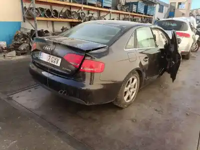 Veículo de Sucata audi a4 b8 (8k2) 2.0 tdi do ano 2010 alimentado cagb