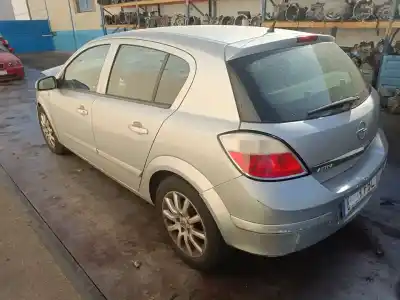 Veículo de Sucata opel astra h berlina cosmo do ano 2006 alimentado z 17 dth