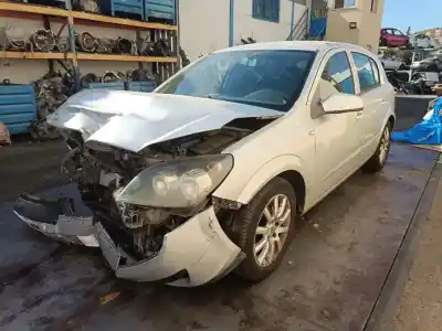 Veículo de Sucata opel astra h berlina cosmo do ano 2006 alimentado z 17 dth