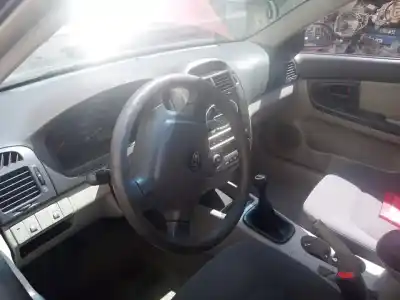 Veículo de Sucata kia cerato 2.0 ex familiar do ano 2006 alimentado g4gc