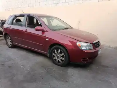 Veículo de Sucata kia cerato 2.0 ex familiar do ano 2006 alimentado g4gc