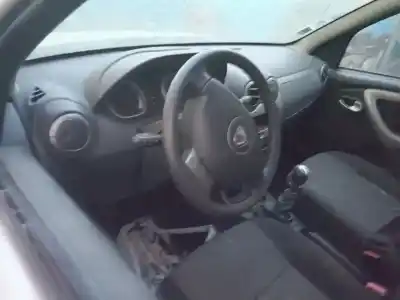 Здавання транспортного засобу dacia duster laureate 4x2 року 2013 потужний k9k896