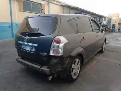 Veículo de Sucata toyota corolla verso (r1) 2.2 d-4d sol do ano 2012 alimentado 2adftv