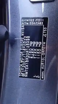 Veículo de Sucata toyota corolla verso (r1) 2.2 d-4d sol do ano 2012 alimentado 2adftv