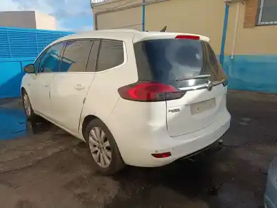 Vehicul casat opel zafira tourer expression al anului 2014 alimentat a20dt