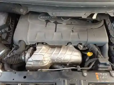 Vehicul casat opel zafira tourer expression al anului 2014 alimentat a20dt