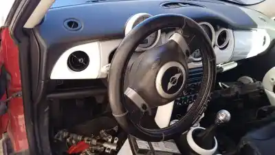 Vehicul casat bmw mini (r50,r53) cooper al anului 2002 alimentat w10b16a