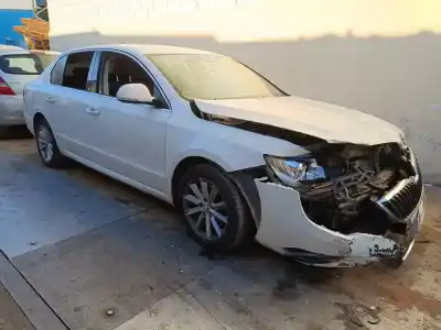 Veículo de Sucata skoda suberb (3t4) 2.0 tdi dpf do ano 2014 alimentado cffb