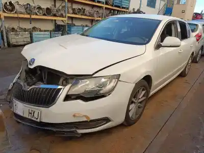 Veículo de Sucata skoda suberb (3t4) 2.0 tdi dpf do ano 2014 alimentado cffb