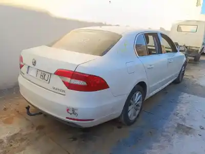 Veículo de Sucata skoda suberb (3t4) 2.0 tdi dpf do ano 2014 alimentado cffb