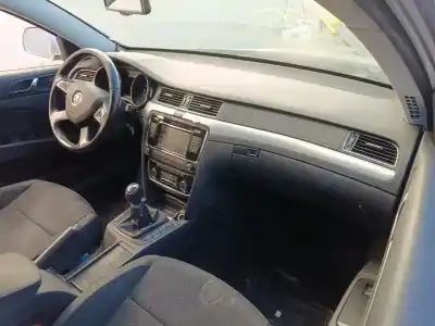 Veículo de Sucata skoda suberb (3t4) 2.0 tdi dpf do ano 2014 alimentado cffb