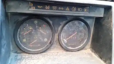 Veículo de Sucata nissan trade 2.8 do ano 1990 alimentado ebro