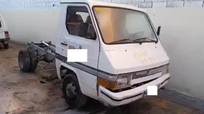 Veículo de Sucata nissan trade 2.8 do ano 1990 alimentado ebro
