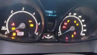 Vehicul casat ford transit courier ambiente al anului 2017 alimentat xucd