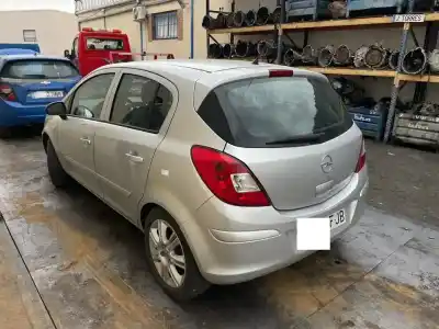Veicolo di demolizione opel corsa d 1.3 16v cdti dell'anno 2006 alimentato z13dtj