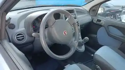 Véhicule à la ferraille fiat panda (169) 1.2 8v dynamic de l'année 2009 alimenté 188a4000