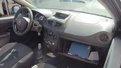 Veículo de Sucata renault clio iii pack authentique do ano 2009 alimentado k9k 768