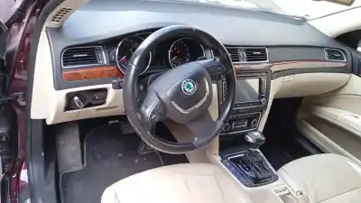 Veículo de Sucata skoda suberb (3t4) active do ano 2009 alimentado bmp