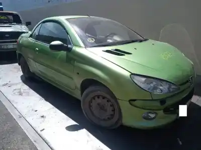 Veicolo di demolizione PEUGEOT 206 CC CC dell'anno 2003 alimentato NFU