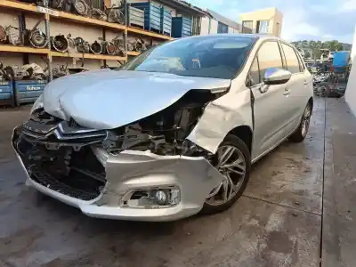 Véhicule à la ferraille citroen c4 lim. collection de l'année 2013 alimenté 9h05